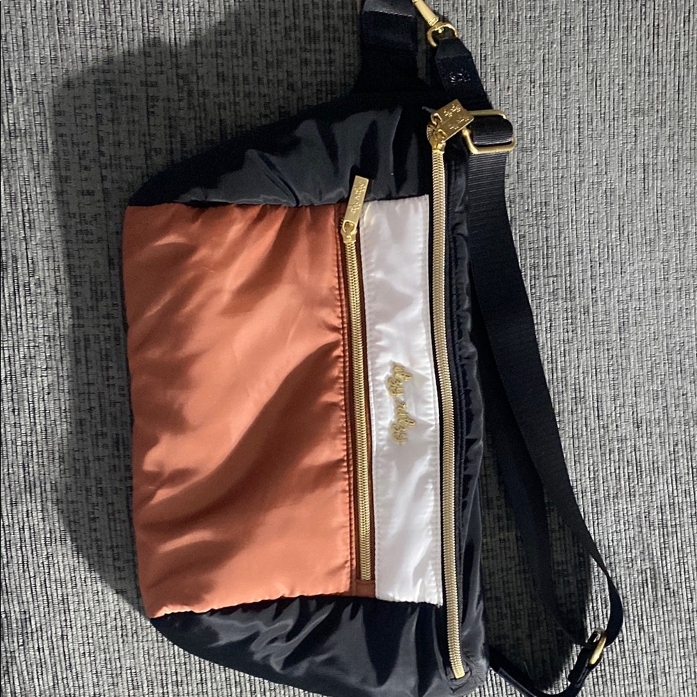 Stylish Black and Brown Crossbody  baby bag missing changer mat inside